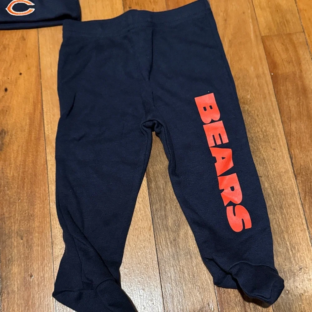 NWT NFL Chicago Bears Footed Pants and Bodysuit Set